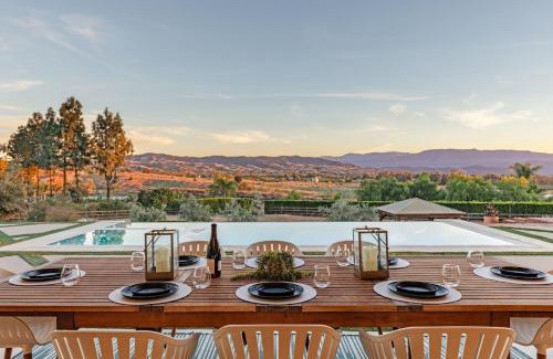 Temecula Casa | Villa de la Sky Ranch Sprawling Tuscan Villa in Wine Country