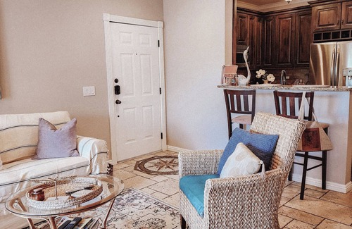 Oro Valley Condominio | "Villa de Lamour™" Luxury Resort Vibes