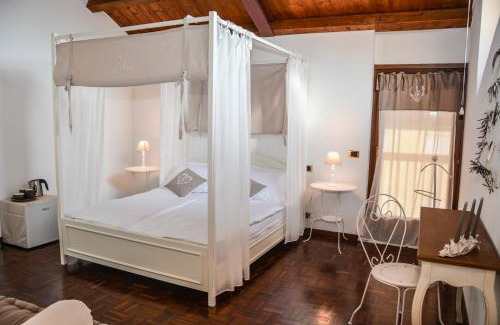 Nago-Torbole Cama Y Desayuno | Villa degli Olivi Relais