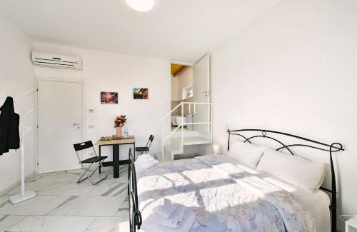 Borgo Milano Apartamento | Villa Dei Sogni - Camera accesso indipendente Vicino Ospedale Borgo Trento Fiera Arena di Verona