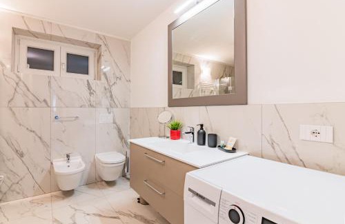Calozzo Apartamento | VILLA DEI VENTI - MENAGGINO APARTMENT by Curtiaffitti