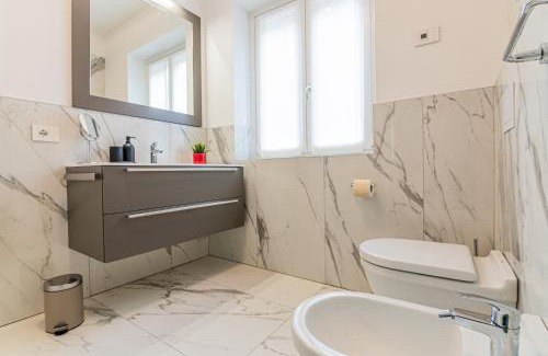 Calozzo Villa | VILLA DEI VENTI - BREVA by Curtiaffitti