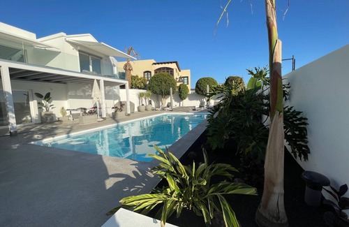 Playa del Cable Villa | Villa del Mar - Luxury Beach House