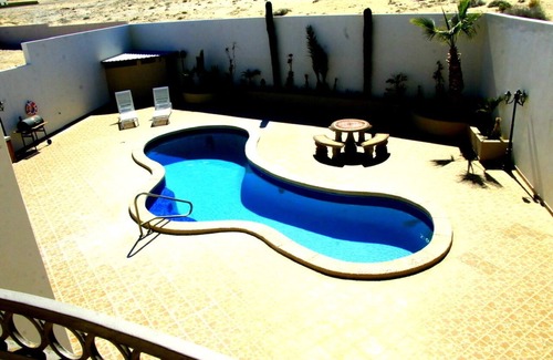 San Felipe Casa | Villa del Mar, casa mediterránea de tres dormitorios frente a la playa con piscina privada