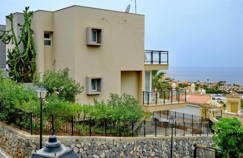 Costa Adeje Villa | Villa Del Mar La Tagora costa Adeje panoramic
