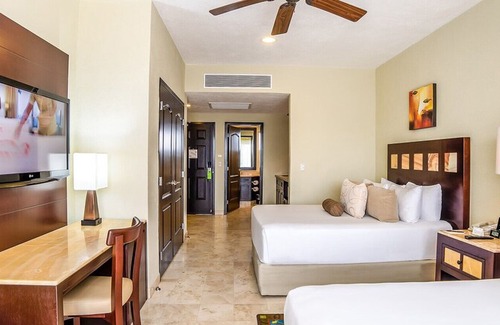 Punta Sam Casa | Villa del Palmar Cancun 2 BR Suite