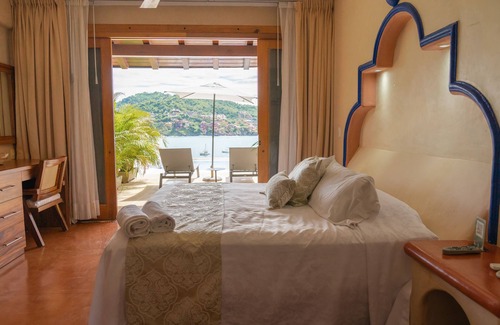 Zihuatanejo Hotel | Villa del Pescador