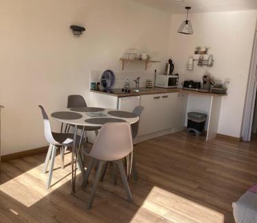 La Flotte Apartamento | Villa del Re 2 face à la piscine