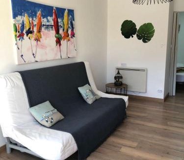 La Flotte Casa | VILLA DEL RE 3 face à la piscine