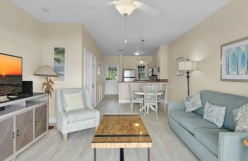 Marathon Villa | Villa del Sol - Sunset Views, Kayaks, 2/2.5 - Slip Available/Ramp/Free Pkg