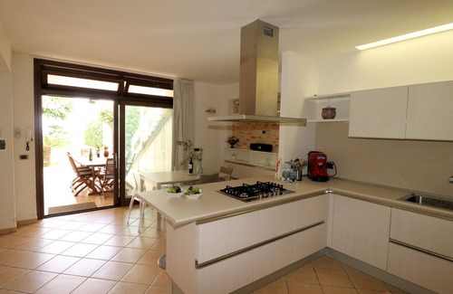 Briatico Villa | Hermosa villa a 30 metros de la playa para 7 personas.