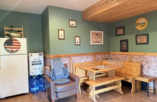 Alpine Lake Apartamento | Villa deTuar pet friendly with lake views