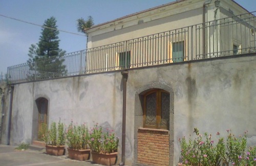 Fiumefreddo di Sicilia Villa | Villa Diana, 2 min. from the sea, 5 from Giardini Naxos, 10 from Taormina, 15 from Etna