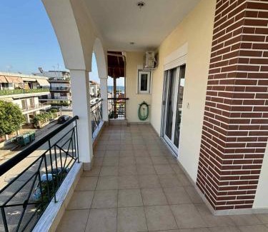 Paralia Dionysiou Apartamento | Villa Dina
