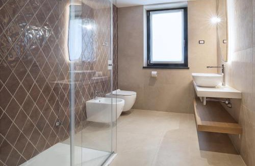 Brenzone sul Garda Apartamento | Villa Divina22- APT Icona con piscina e vista lago