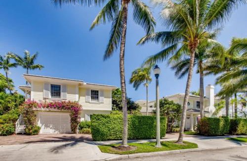West Palm Beach Casa | Villa Dolce Vita - Luxuriate in Sweeping Intracoastal Views of Palm Beach
