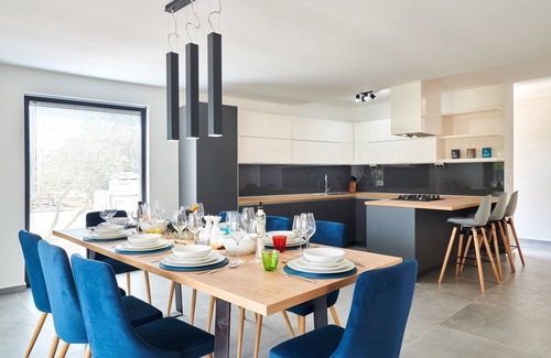 Kastel Villa | VILLA DOLCEA · Elegante villa con piscina privada cerca de Umag