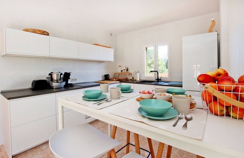 Calas de Mallorca Chalet De Esquí | Villa Domingos, una cómoda casa de vacaciones con piscina privada y barbacoa en Cales de Mallorca