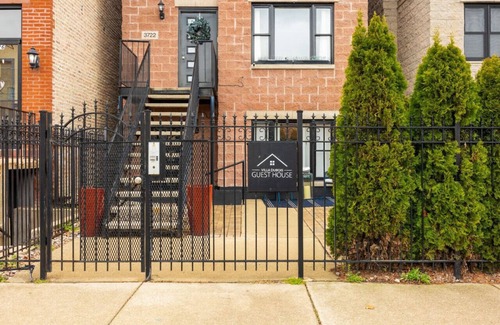 Bronzeville Apartamento | Villa Dubois 3 Bedroom Suite - 1