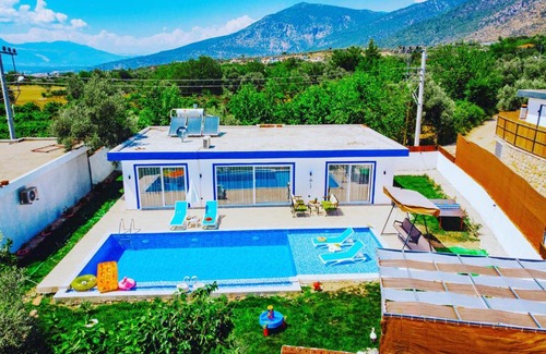 Uzumlu Apartamento | Villa ece didem Havuzlu jakuzili huzurlu rahat bir villa