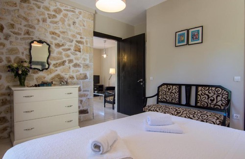 Ieromonachos Apartamento | Villa Elaia Suites and Apartments No.3 & No.4 & No.5 & No.6 & No.7