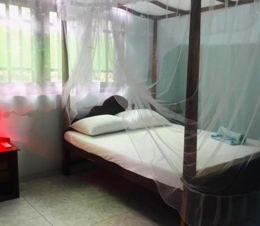 Thiranagama Hotel | Villa Elena Inn