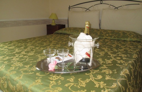 Filadelfia Cama Y Desayuno | Villa Elisa