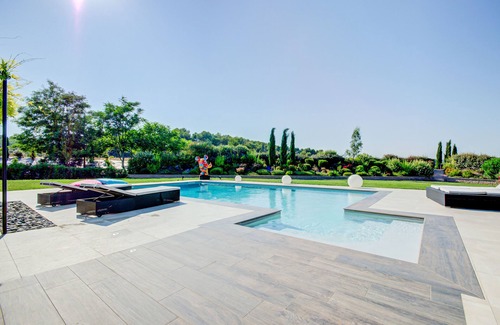 Grand Sud Villa | VILLA EMANEA con piscina en el corazón de Provenza Aixoise
