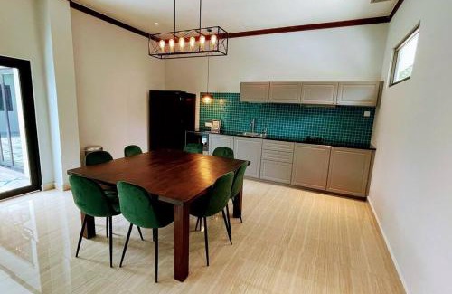 Bentong Casa | Villa Emerald: 3 Bedroom Pool Villa Near River