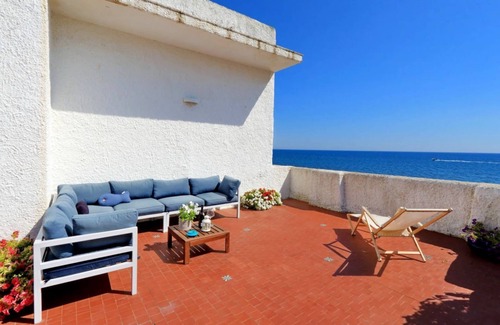Santa Marinella Villa | Villa Emma - Hermosa villa en el campo, con vistas al mar ya un corto paseo desde Roma