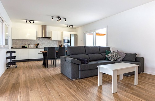 Villaverde Casa | Villa moderna en zona rural para relajarse (Villa Erbania, Villaverde)