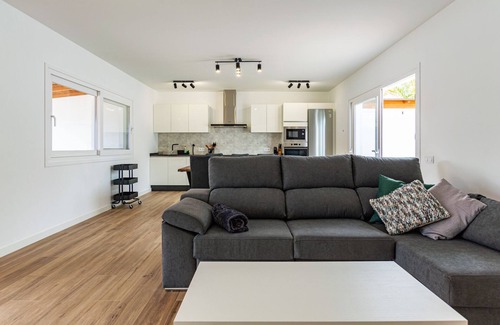 Villaverde Casa | Villa moderna en zona rural para relajarse (Villa Erbania, Villaverde)