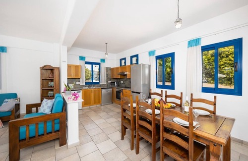 Agios Georgios Pegeias Villa | Villa Ermis - Tres Habitaciones Villa, Capacidad 7
