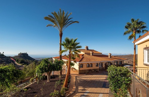 Monte Leon Villa | VILLA-VISTA-MAR con apartamento y casa de huéspedes