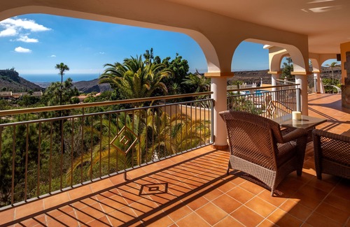Monte Leon Villa | VILLA-VISTA-MAR con apartamento y casa de huéspedes