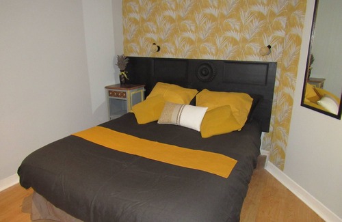 Journiac Cama Y Desayuno | Villa EsquirHall, cosy bed and breakfast Côté cour
