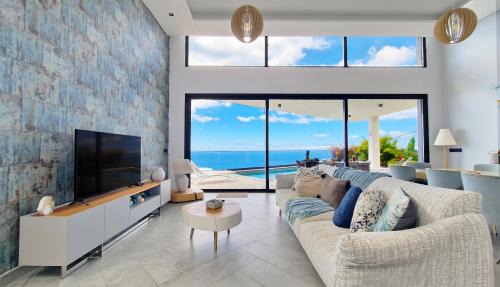Ribeira Brava Villa | Villa Estrelícia by LovelyStay