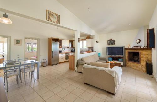 Gennadi Villa | Villa Euphoria