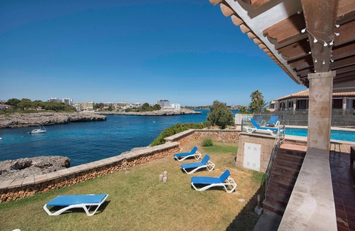 Cala Marcal Chalet De Esquí | Chalet frente a la playa de Cala Marçal