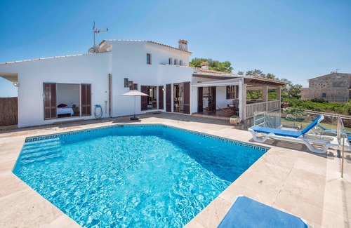 Cala Marcal Chalet De Esquí | Chalet frente a la playa de Cala Marçal