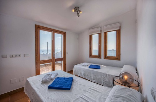 Cala Marcal Chalet De Esquí | Chalet frente a la playa de Cala Marçal