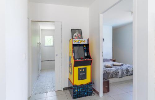 Bouillargues Villa | Villa familiale avec piscine, clim & baby-foot