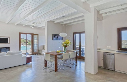 Vourkari Villa | Villa Faros - impresionante villa con increíbles vistas de Vourkari y el Egeo