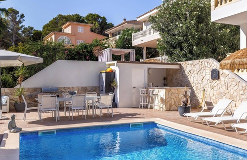 Provensals Villa | Villa Felicidad con vistas al mar, Wi-Fi, aire acondicionado, piscina, jardín, terraza y balcón