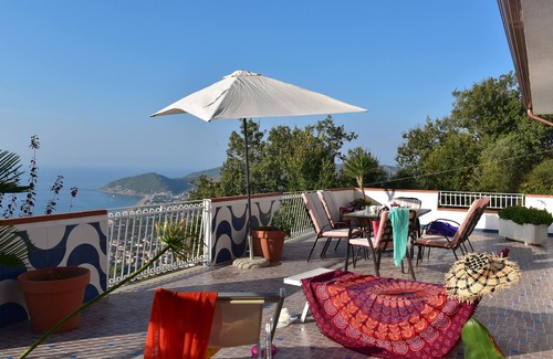 Castellabate Historic Centre Apartamento | 5 minutes from the historic village center with a fantastic sea view