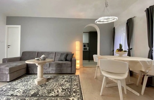 Pucisca Villa | 🌟 Villa with a sea view, 2 hot tubs, BBQ...