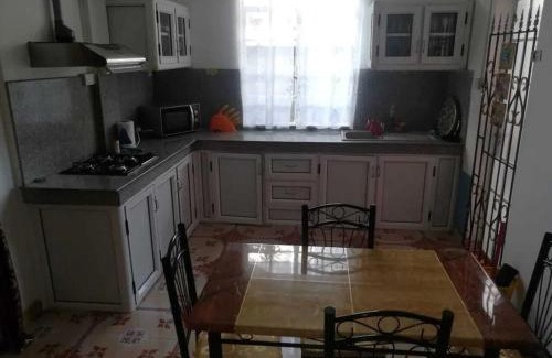 Camp Bestel Casa | Villa Fleurie : Belle Maison ensoleillée