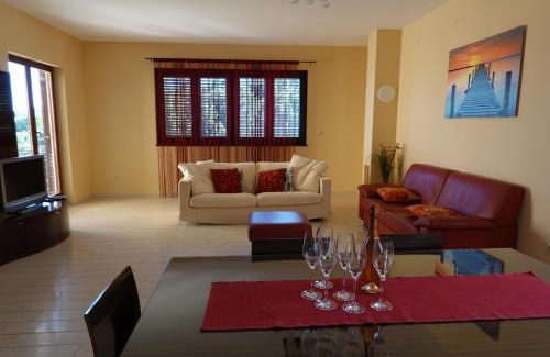 Ika Apartamento | Villa Flora