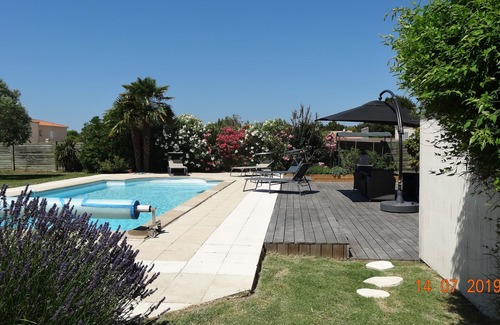 Les Boucholeurs Villa | Villa full foot para 8 personas con piscina a 900m del mar.