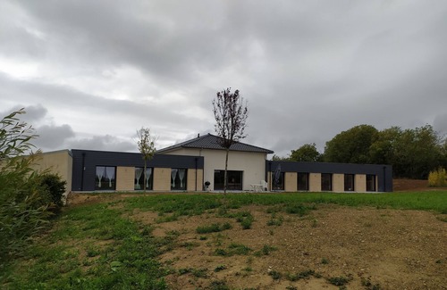 Hesdin-l'Abbe Casa | Villa for 8 people on a horse farm